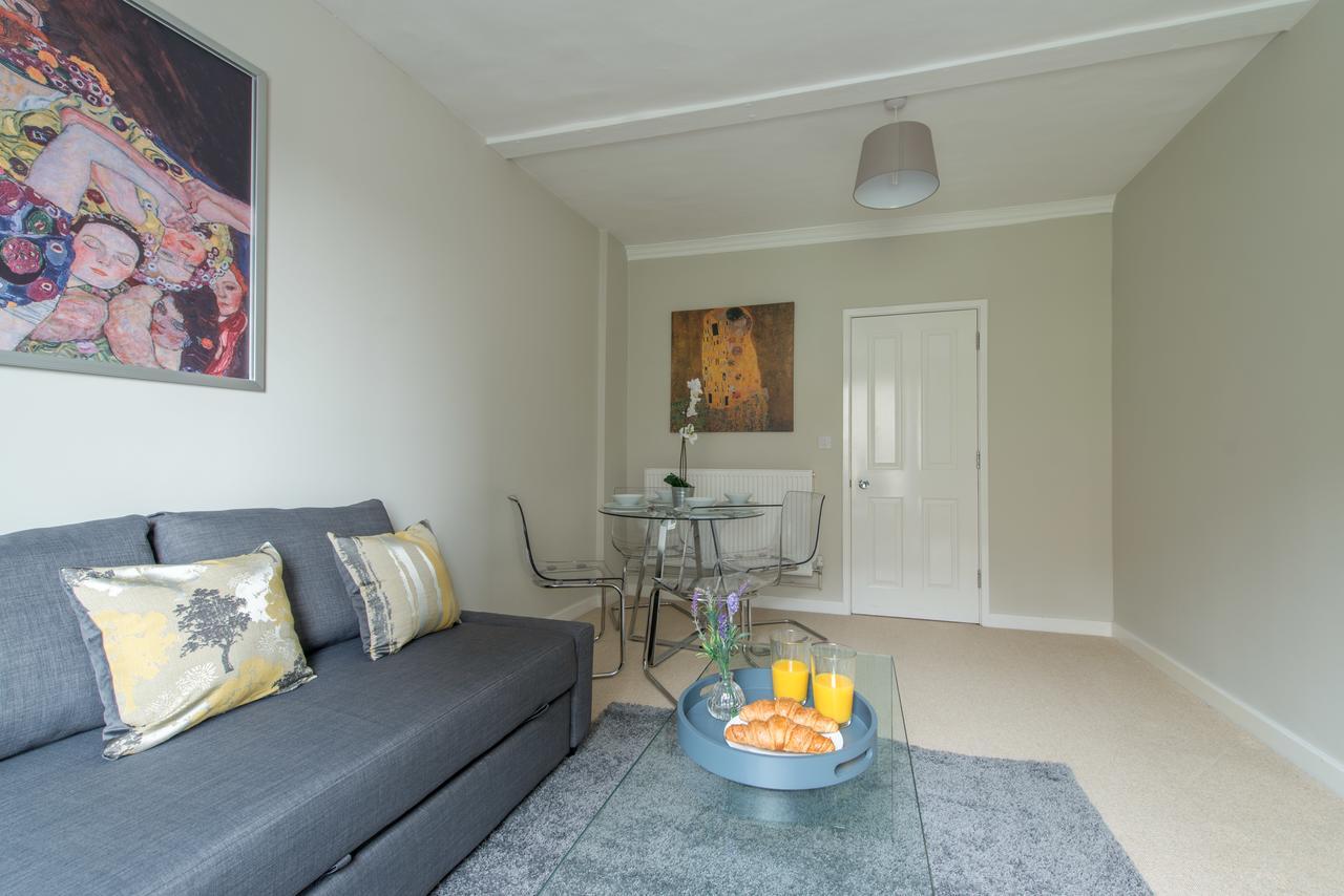 Central Windsor Apartment Facing The Castle Dış mekan fotoğraf