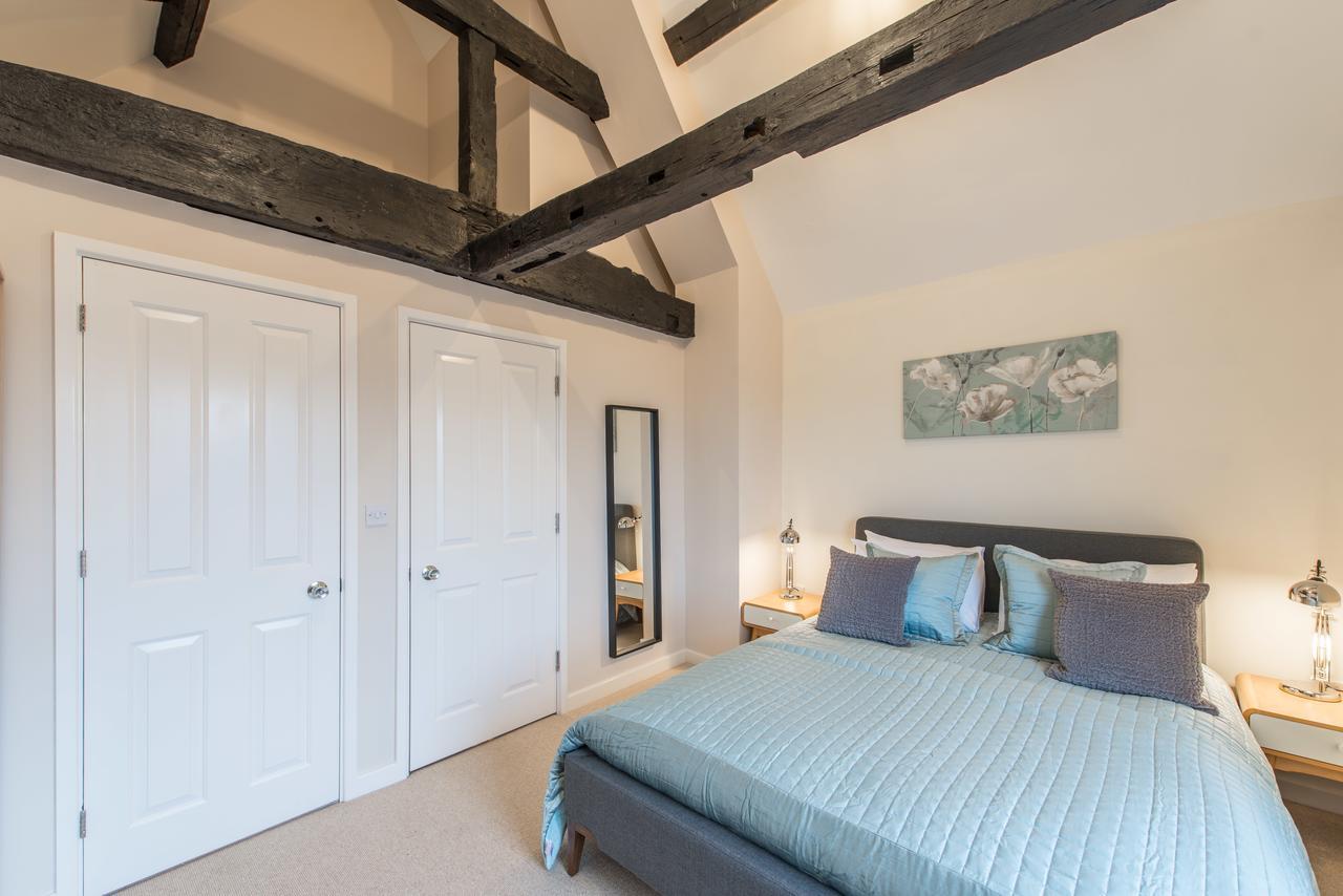 Central Windsor Apartment Facing The Castle Dış mekan fotoğraf